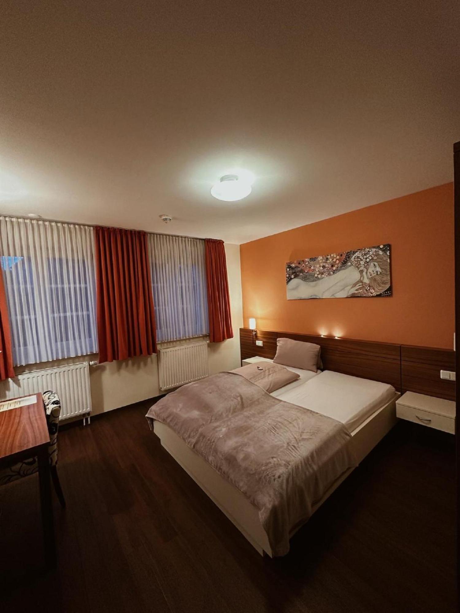 Hotel Gasthaus Lindenhof à Much Extérieur photo